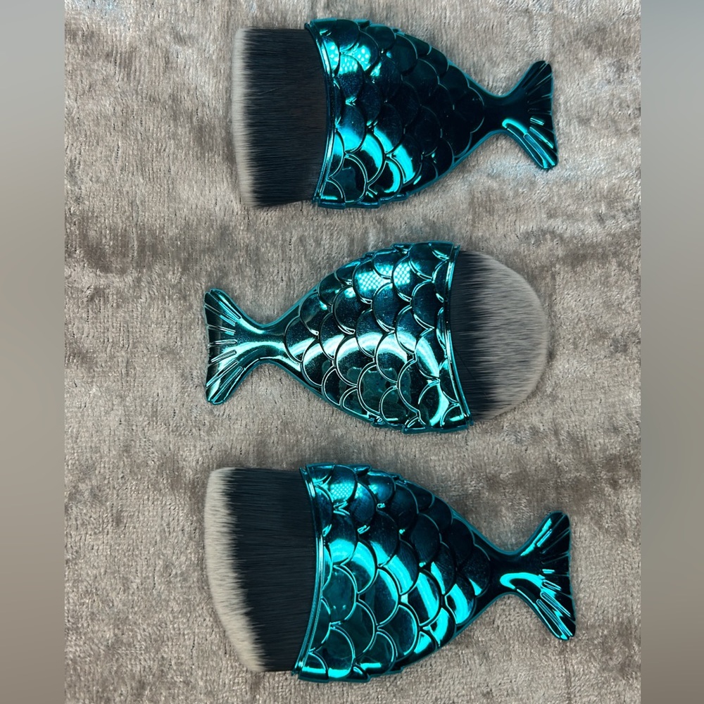 Mermaid tail make up brush